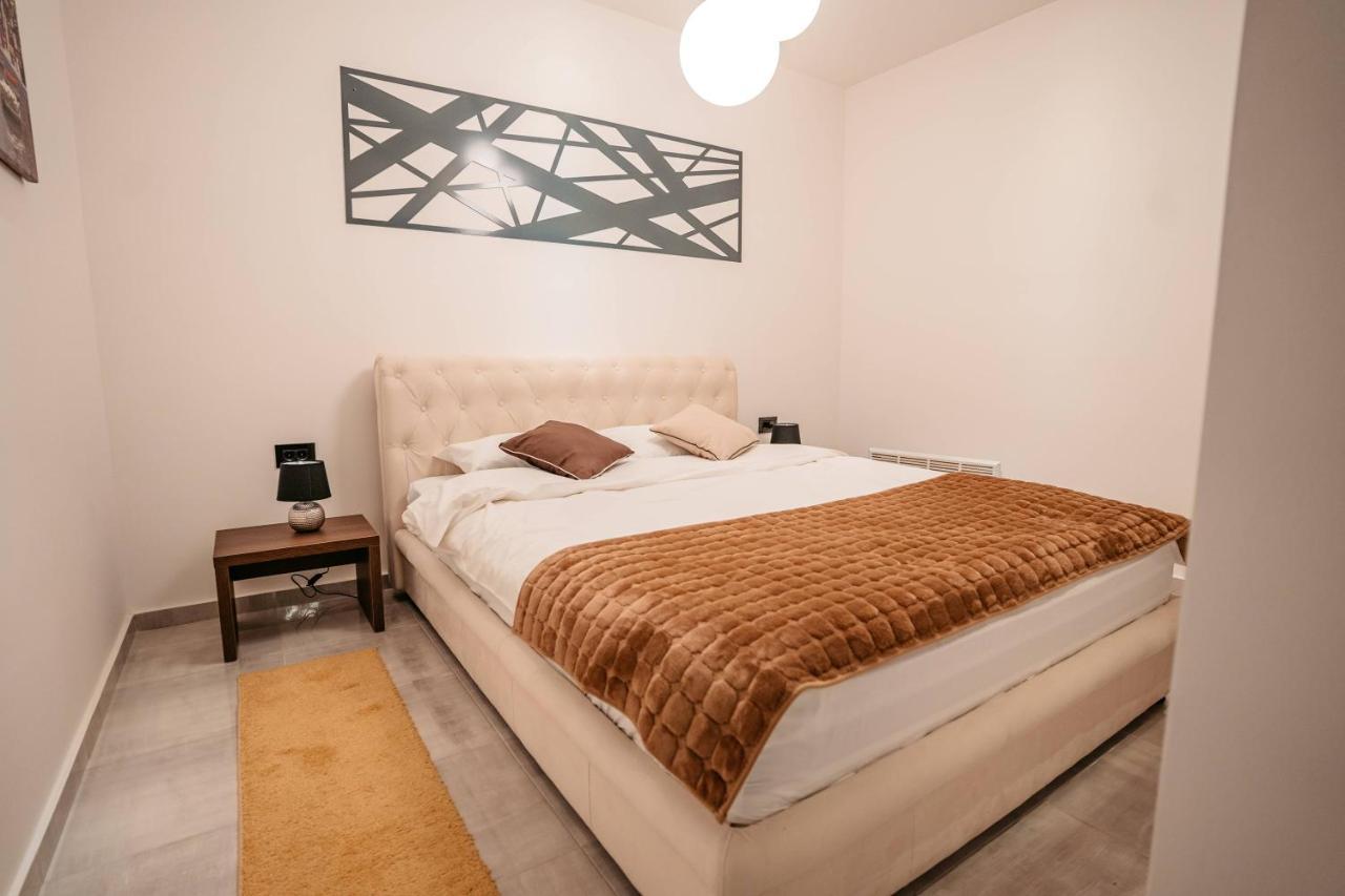 Magico Rooms & Apartments Ni Eksteriør bilde