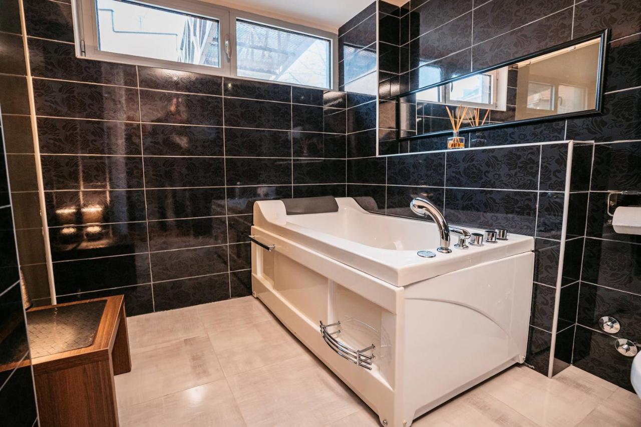 Magico Rooms & Apartments Ni Eksteriør bilde